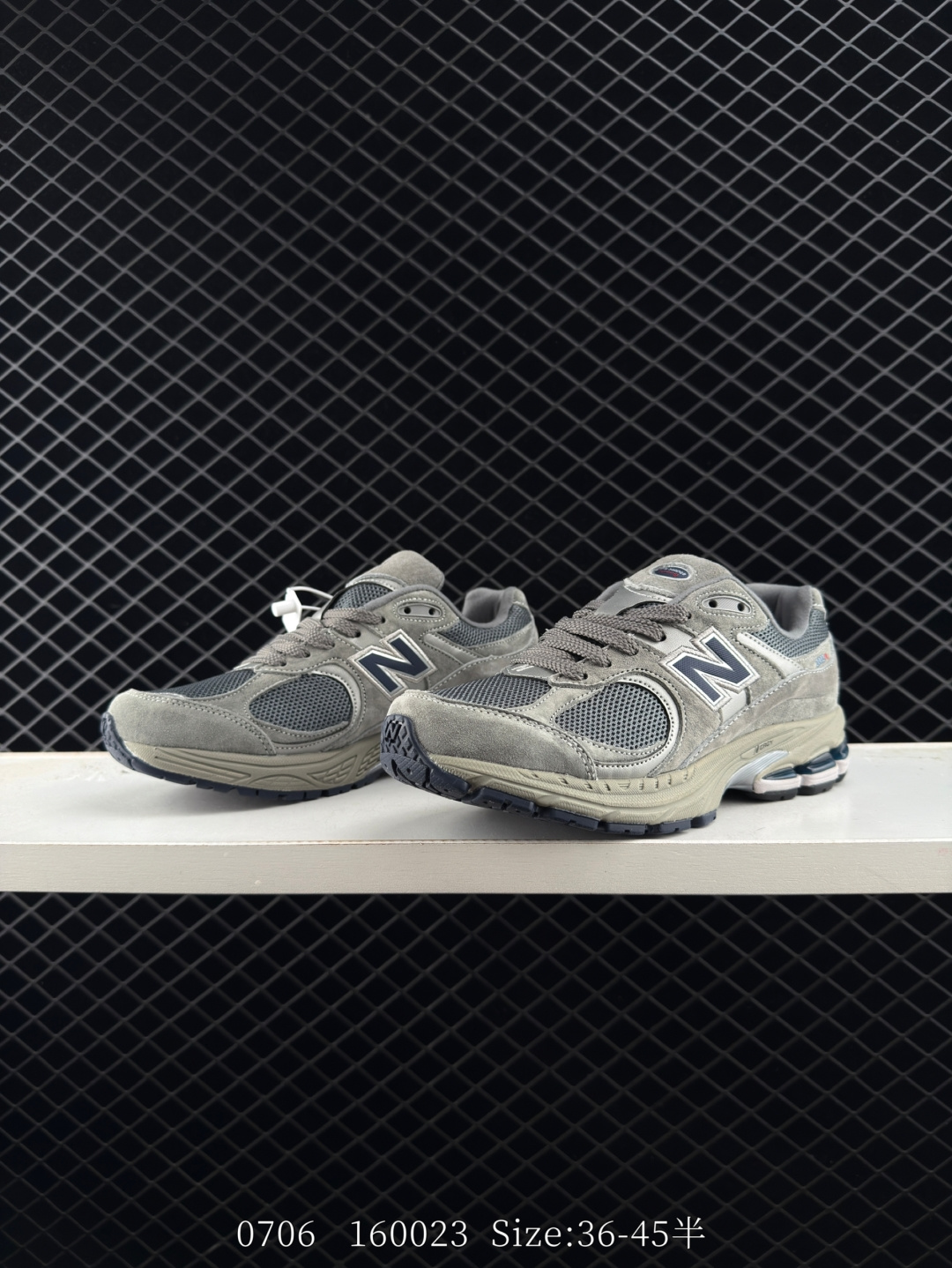 New Balance  ML2002RC